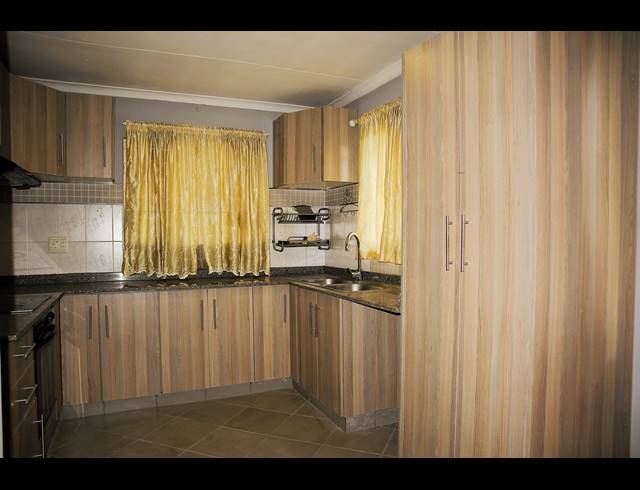 3 BEDROOM SIMPLEX FOR SALE IN MALVERN